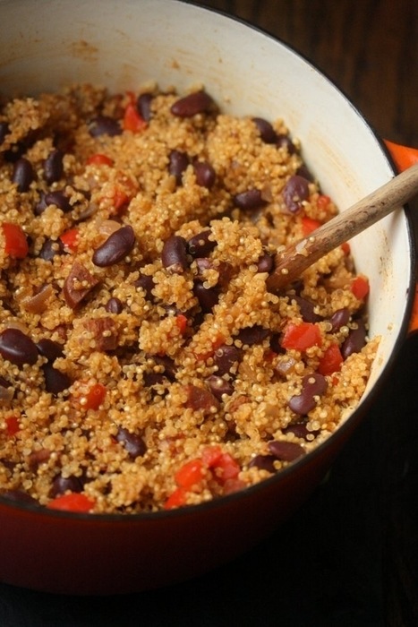 Vegetarian Quinoa and Kidney Beans Skillet